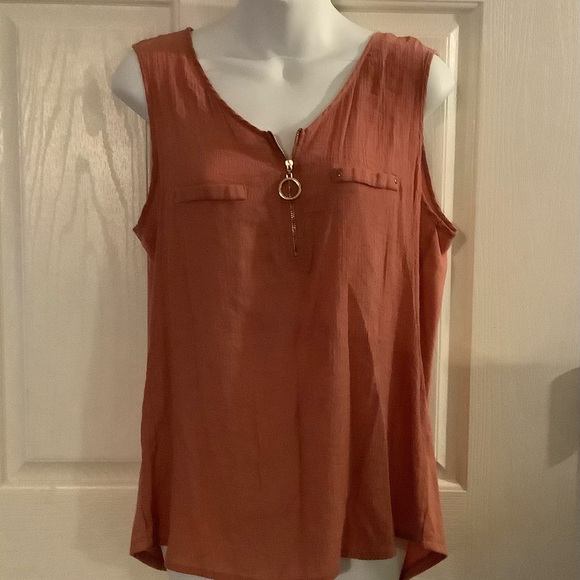 Parallel Skies Tops - Top, light coral color, size large, brand Parallel Skies.